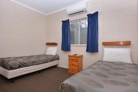 Motel Poinsettia - Taree Accommodation 16