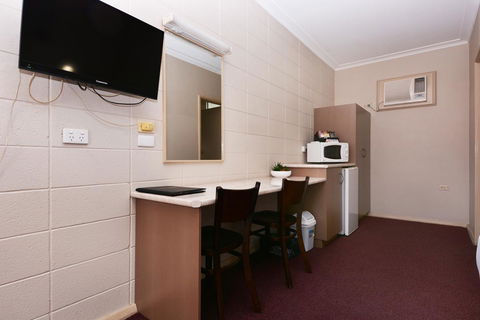 Motel Poinsettia - Taree Accommodation 28
