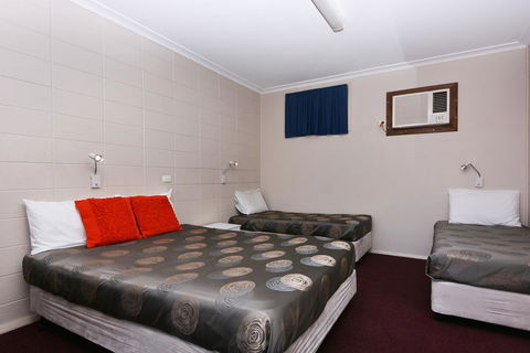 Motel Poinsettia - Taree Accommodation 20