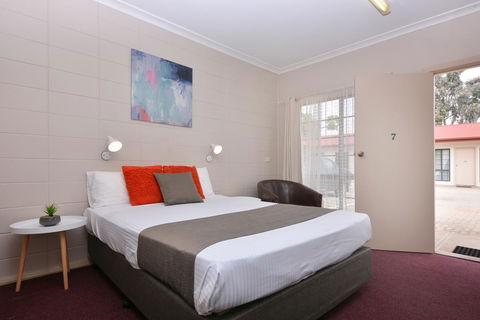 Motel Poinsettia - Taree Accommodation 29