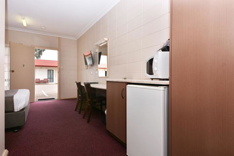 Motel Poinsettia - Taree Accommodation 27