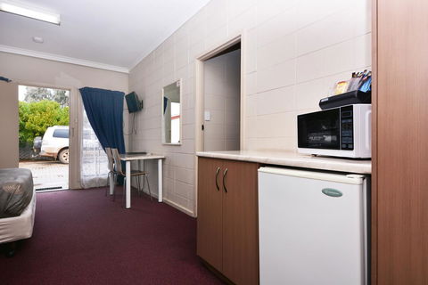 Motel Poinsettia - Taree Accommodation 15