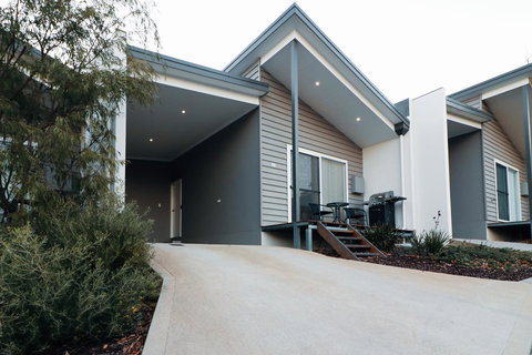 Villa Sedici @ Cape Villas Dunsborough - Taree Accommodation 15