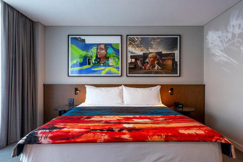 The Adnate Perth - Art Series - Taree Accommodation 15