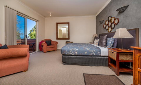 Chimes Spa Retreat - Taree Accommodation 14