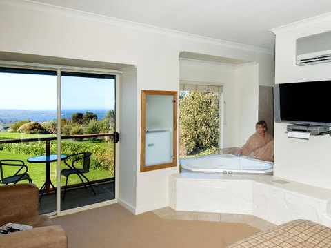 Chimes Spa Retreat - Taree Accommodation 38