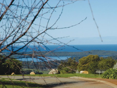 Chimes Spa Retreat - Taree Accommodation 28