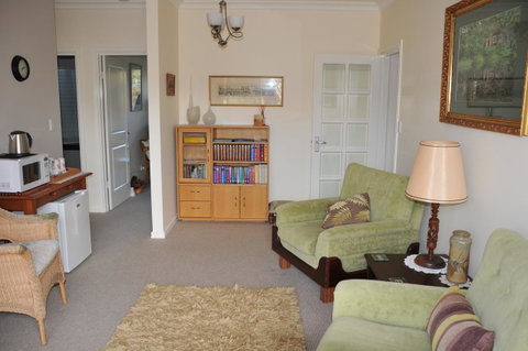 Glenelg On King Bed & Breakfast - Taree Accommodation 20