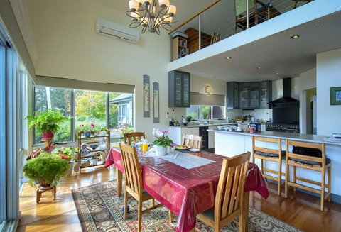 Glenelg On King Bed & Breakfast - Taree Accommodation 8