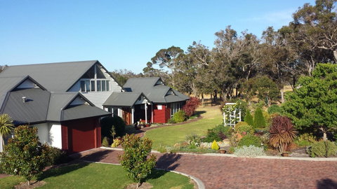 Glenelg On King Bed & Breakfast - Taree Accommodation 14