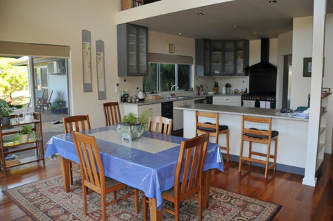 Glenelg On King Bed & Breakfast - Taree Accommodation 22