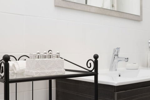 Blue Door Apartments - Taree Accommodation 4