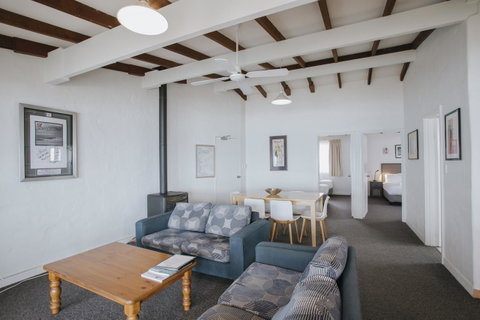 Canal Rocks Beachfront Apartments - Taree Accommodation 38