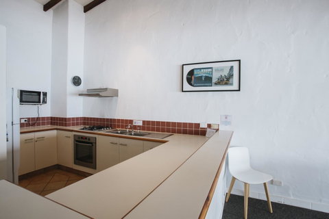 Canal Rocks Beachfront Apartments - Taree Accommodation 25