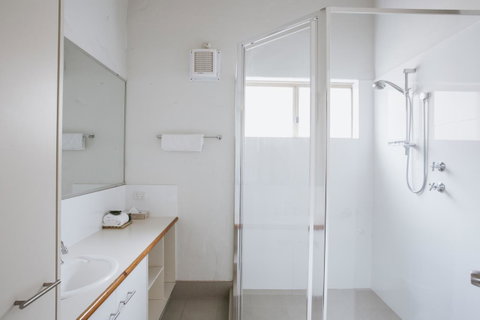 Canal Rocks Beachfront Apartments - Taree Accommodation 1
