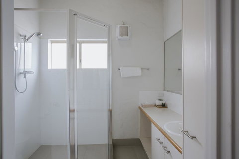 Canal Rocks Beachfront Apartments - Taree Accommodation 39