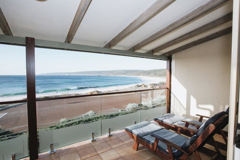 Canal Rocks Beachfront Apartments - Taree Accommodation 18