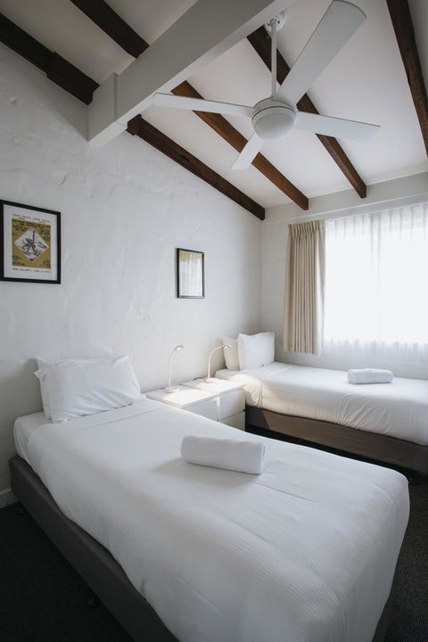 Canal Rocks Beachfront Apartments - Taree Accommodation 37