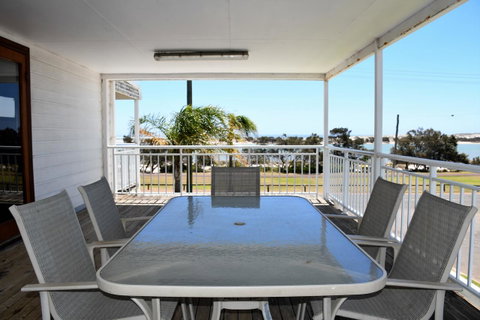 Kalbarri Seafront Villas - Taree Accommodation 4