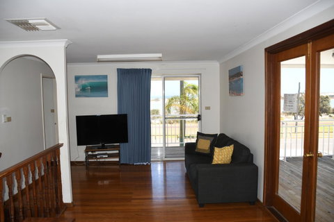 Kalbarri Seafront Villas - Taree Accommodation 5