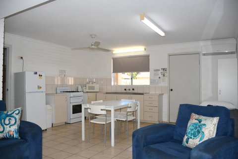 Kalbarri Seafront Villas - Taree Accommodation 23
