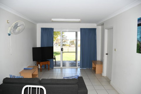 Kalbarri Seafront Villas - Taree Accommodation 7