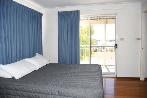 Kalbarri Seafront Villas - Taree Accommodation 2