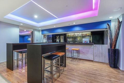 Quality Hotel Ambassador Perth - Taree Accommodation 16