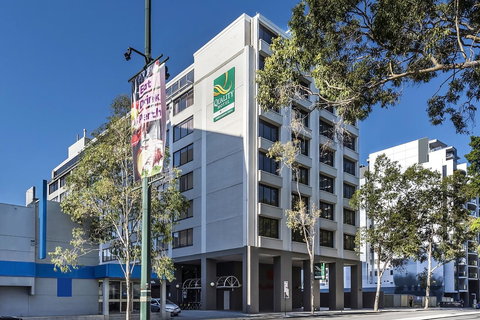 Quality Hotel Ambassador Perth - Taree Accommodation 0