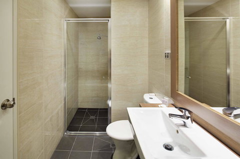 Quality Hotel Ambassador Perth - Taree Accommodation 6