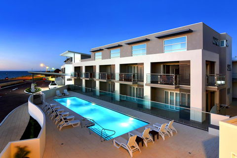 Bunbury Seaview Apartments - Taree Accommodation 0