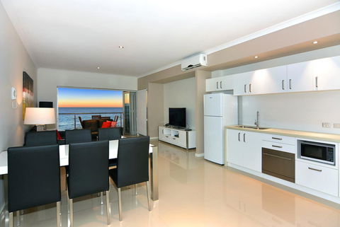 Bunbury Seaview Apartments - Taree Accommodation 14