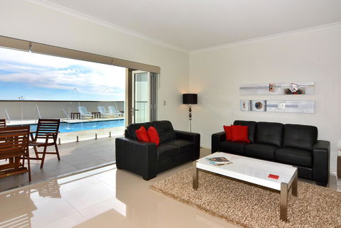 Bunbury Seaview Apartments - Taree Accommodation 1