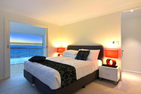 Bunbury Seaview Apartments - Taree Accommodation 3