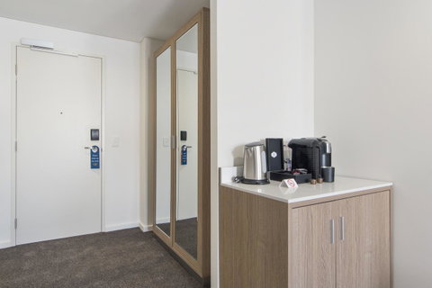 Metro Hotel Perth - Taree Accommodation 1