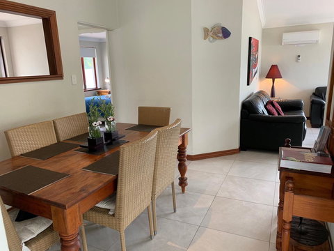 Beachside Prevelly Villas - Taree Accommodation 11