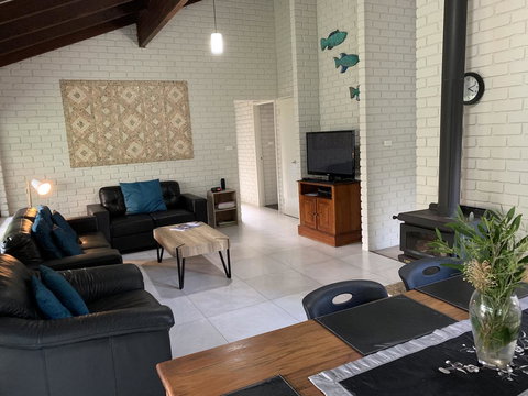 Beachside Prevelly Villas - Taree Accommodation 4