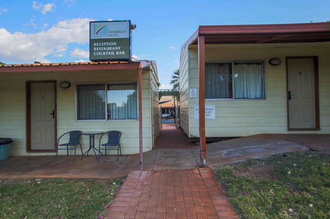 Kimberley Hotel - Taree Accommodation 24