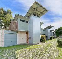 Sun Worship Eco Villas - Taree Accommodation