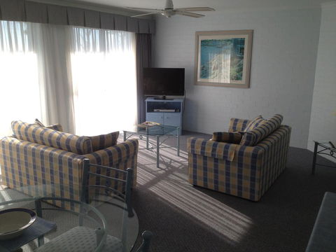 Breakers Apartments - Taree Accommodation 6