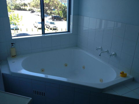 Breakers Apartments - Taree Accommodation 2