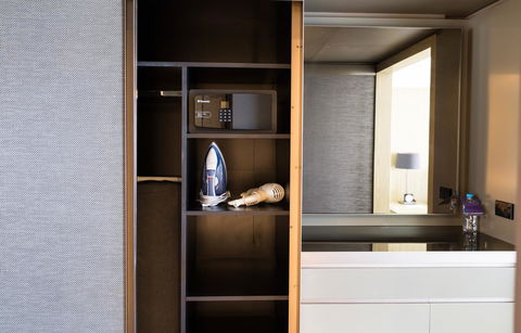 Hyatt Regency Sydney - Taree Accommodation 8