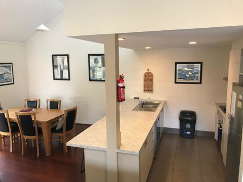 Mariner Bay Apartments - Taree Accommodation 4