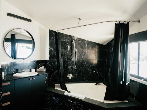 Waves Byron Bay - Taree Accommodation 22