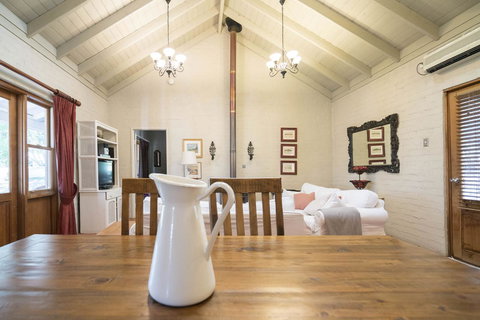 Thistle Hill Guesthouse - Walk To Many Wineries And Restaurants - Taree Accommodation 30