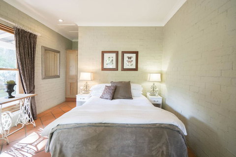 Thistle Hill Guesthouse - Walk To Many Wineries And Restaurants - Taree Accommodation 28