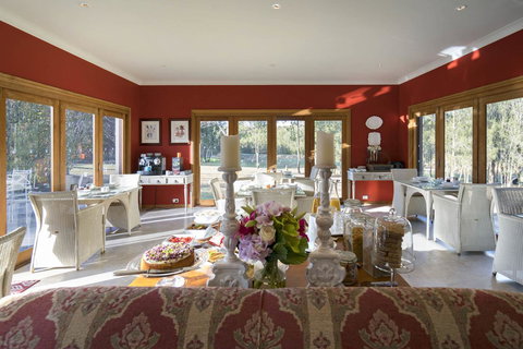 Thistle Hill Guesthouse - Walk To Many Wineries And Restaurants - Taree Accommodation 21