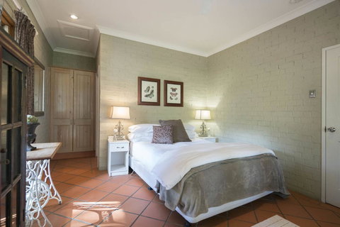 Thistle Hill Guesthouse - Walk To Many Wineries And Restaurants - Taree Accommodation 27