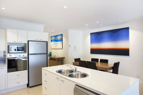 Beachfront 2 - Taree Accommodation 7
