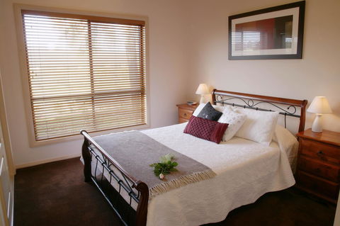 Nightingale Villas - Taree Accommodation 3